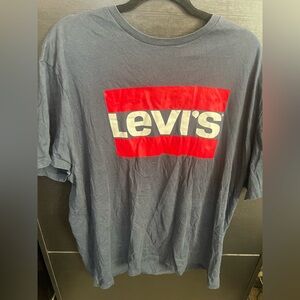 Men’s used Levi’s t-shirt 2XL
